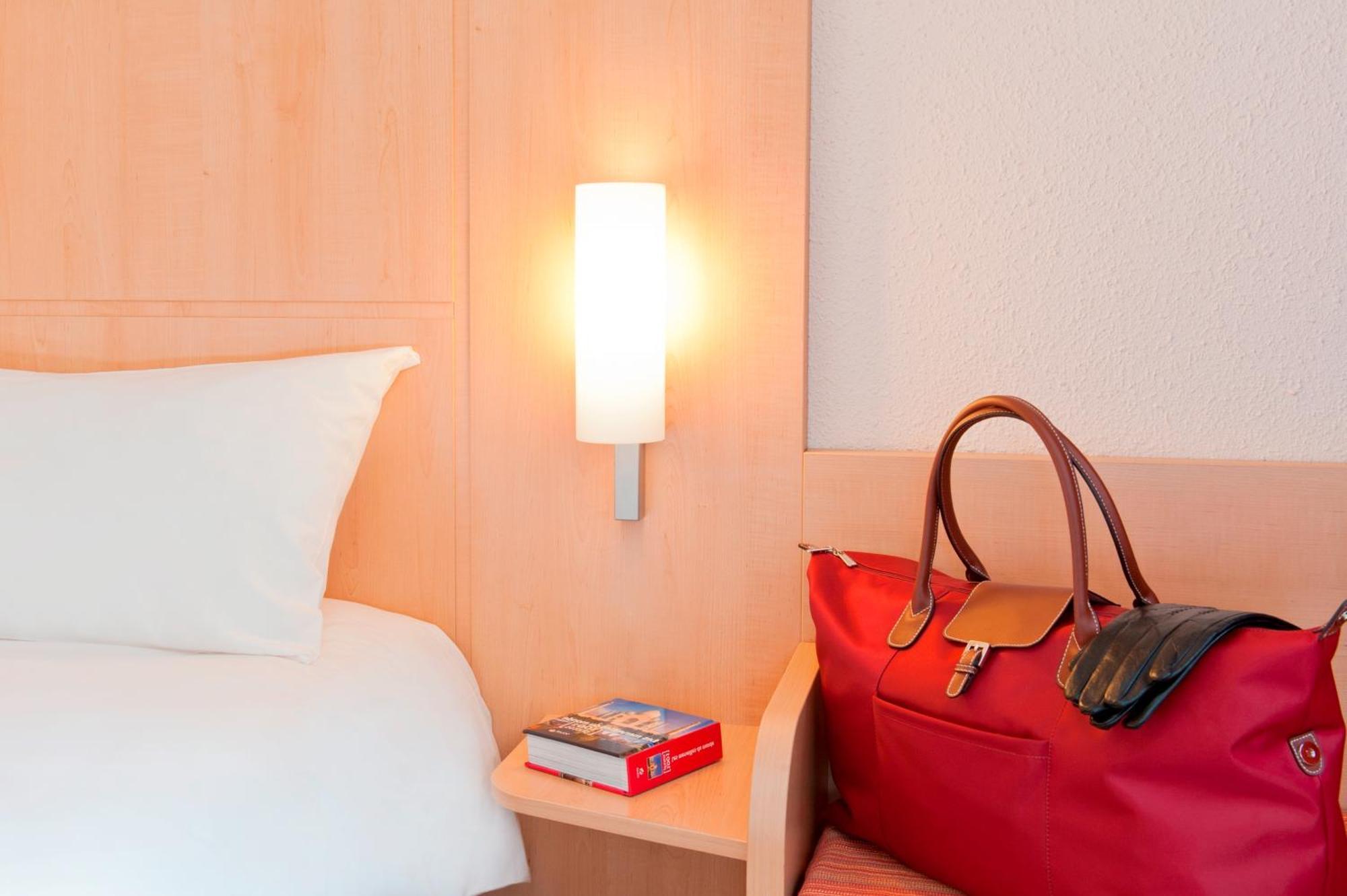 Ibis Lille Centre Gares Otel Oda fotoğraf